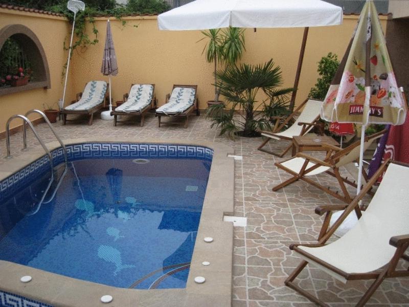 Family Hotel Hit Kiten  Exterior foto
