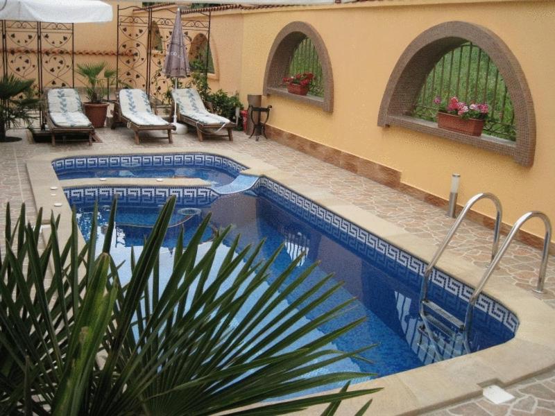 Family Hotel Hit Kiten  Exterior foto